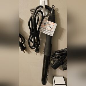 L'ange Black 1.25" Curling Wand